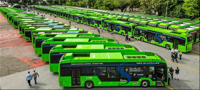 Entrega de 115 ônibus elétricos em SP, no início d