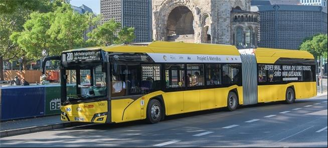 Onibus elétrico articulado Solaris: baterias certi