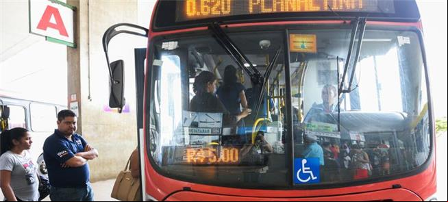 Tarifa do ônibus: um peso no bolso dos brasileiros